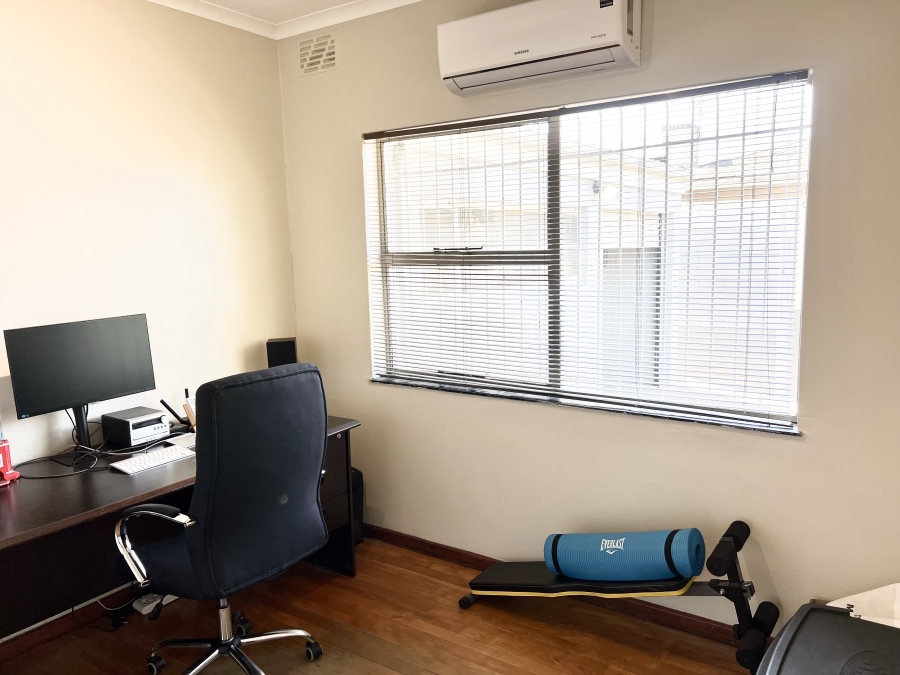 3 Bedroom Property for Sale in Loumar Western Cape